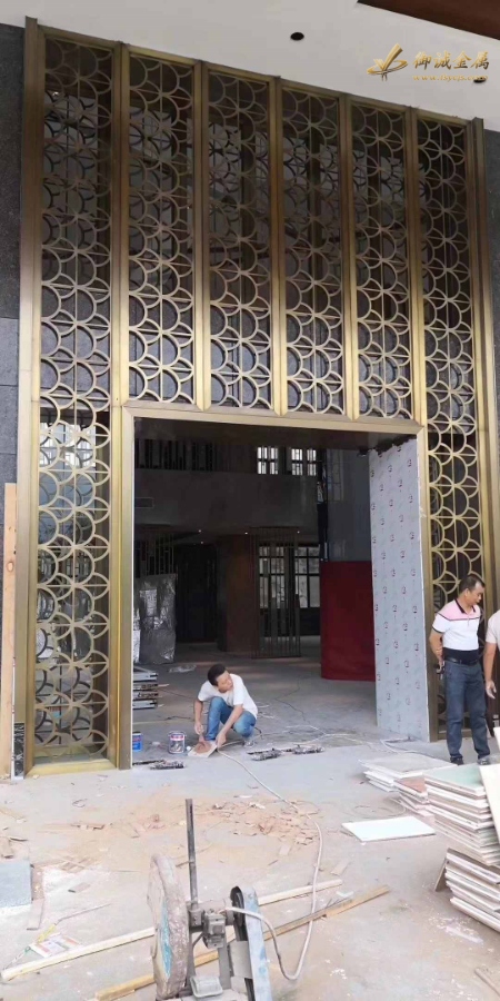 不锈钢门